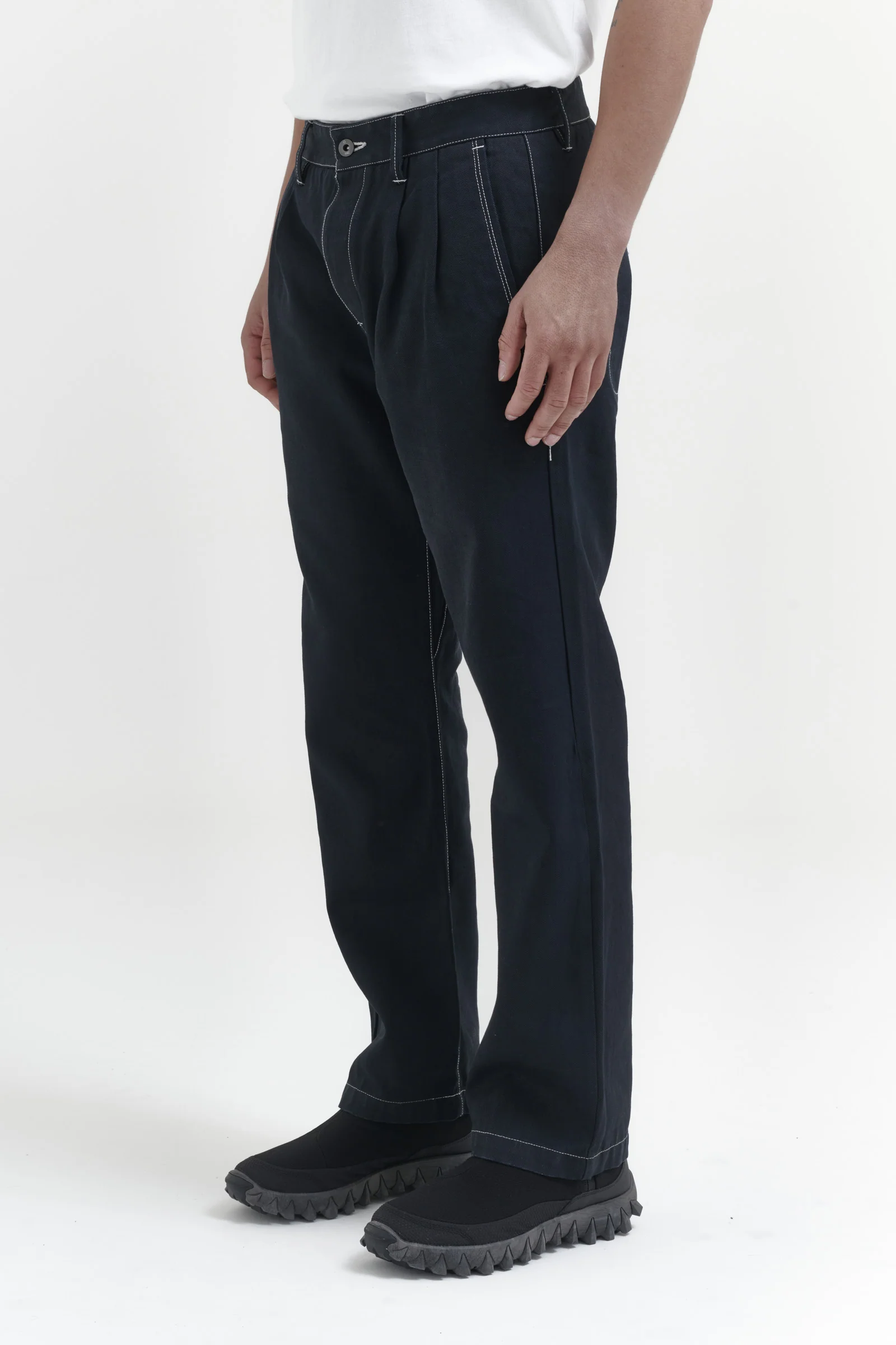 GRAPHITO PLEATED WORKER CHINO - Image 3
